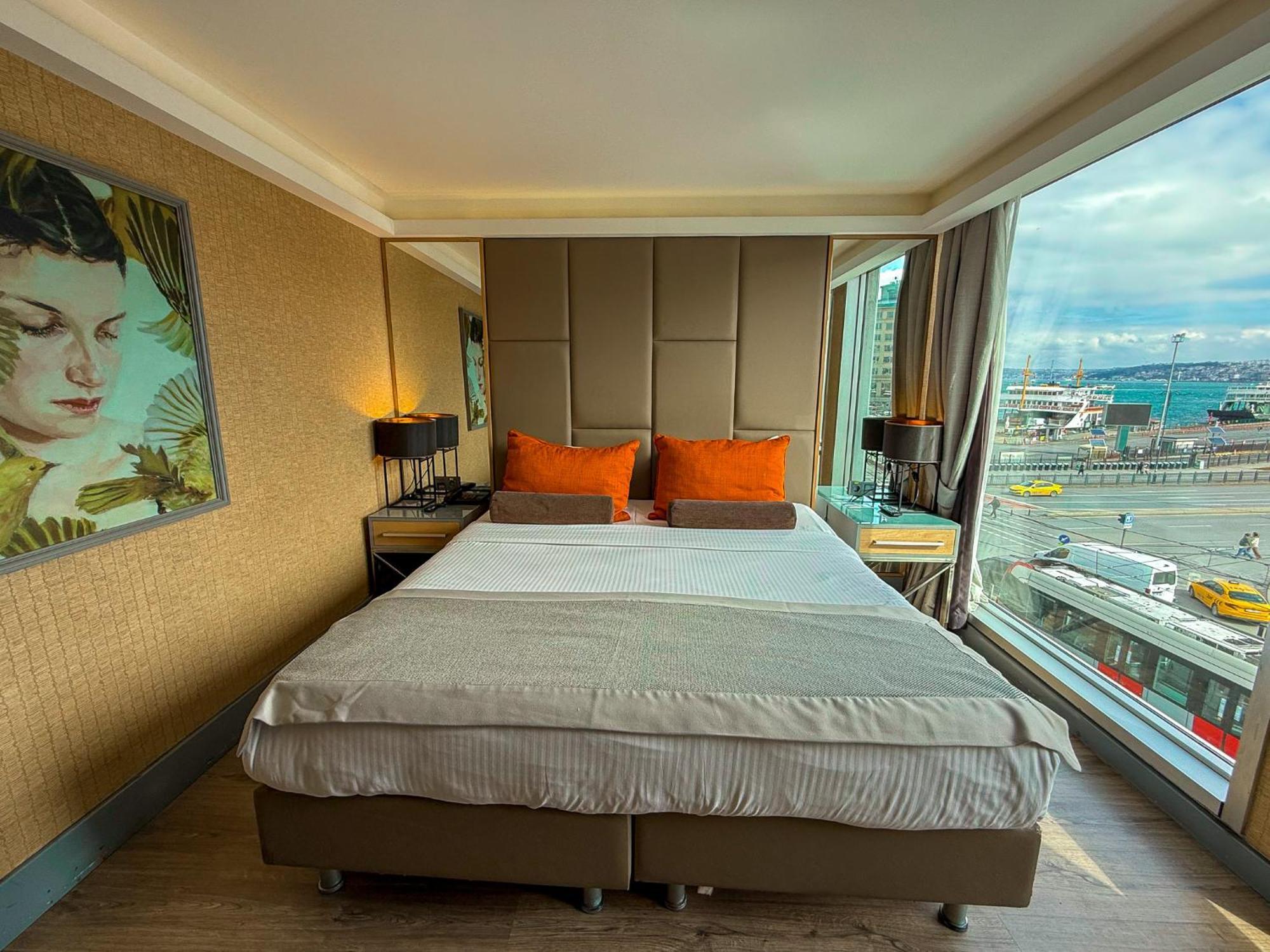 Hotel Manesol Old Bosphorus 4*